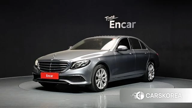 Mercedes-Benz E-Class W213 2019 Серый из Кореи
