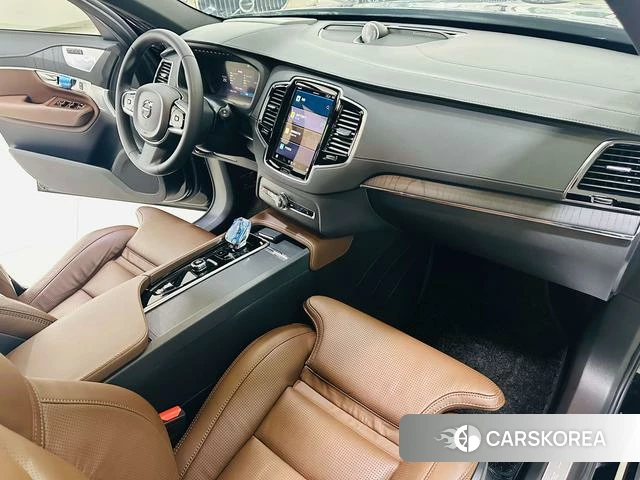 Volvo XC90 PHEV 2023 Черный из Китая