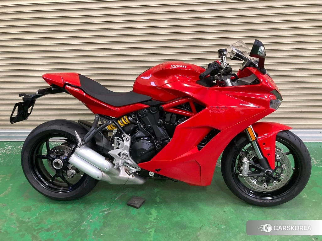 Проданный Ducati SUPERSPORT S 2017 из Японии
