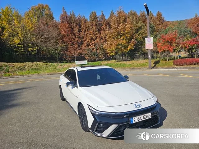 Hyundai The New Avante Hybrid (CN7) 2023 Белый из Кореи