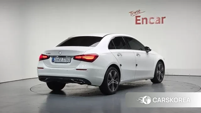 Mercedes-Benz A-Class W177 2024 Белый из Кореи