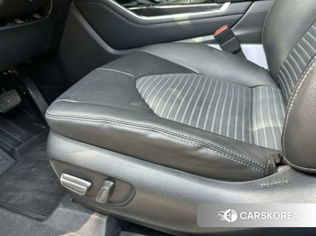 Toyota Crown Lufang 2022 Черный из Китая