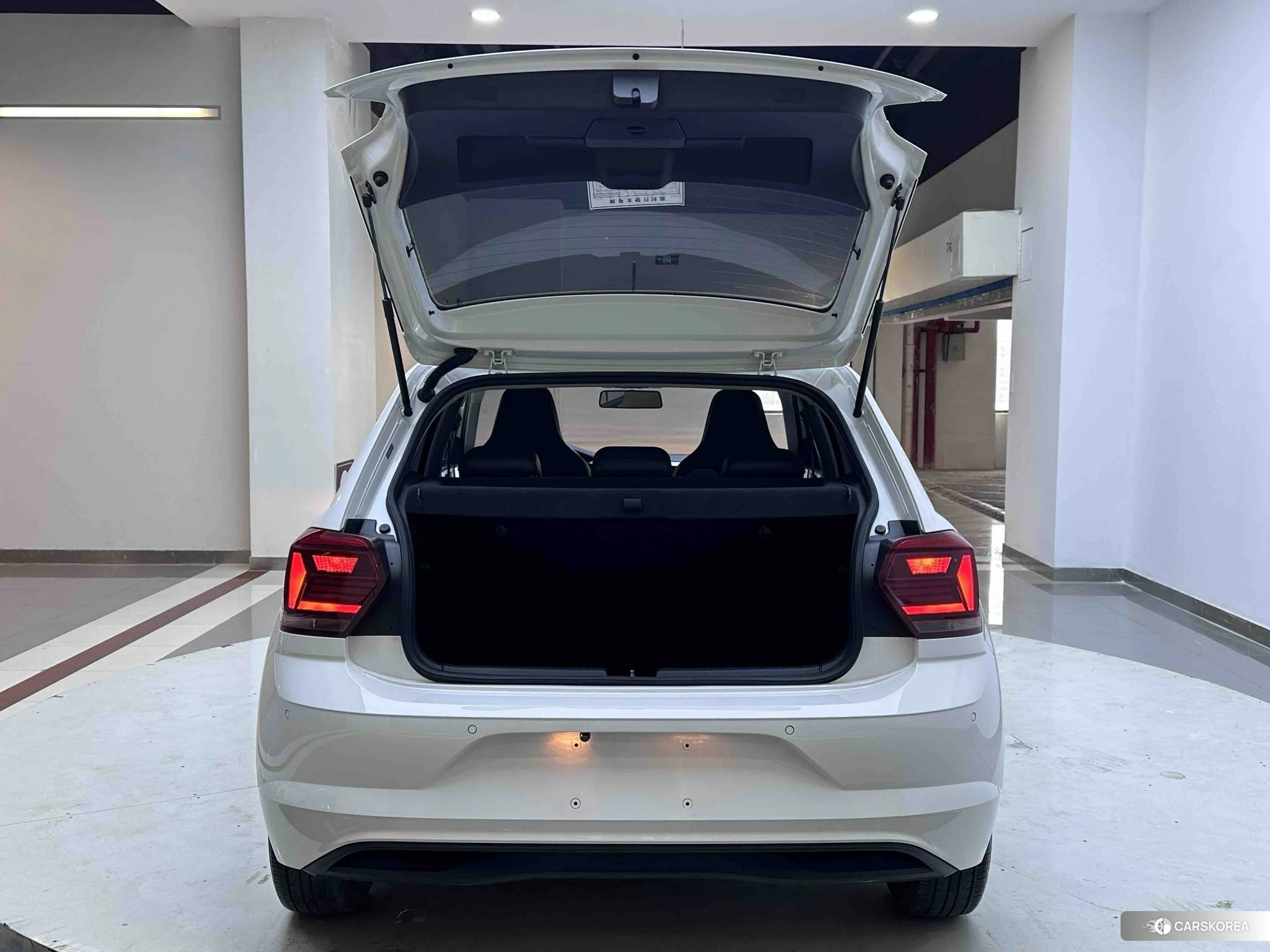 Volkswagen Polo 2021 Белый из Китая