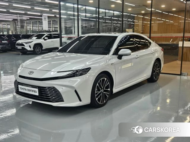 Toyota Camry (XV80) 2025 Белый из Кореи