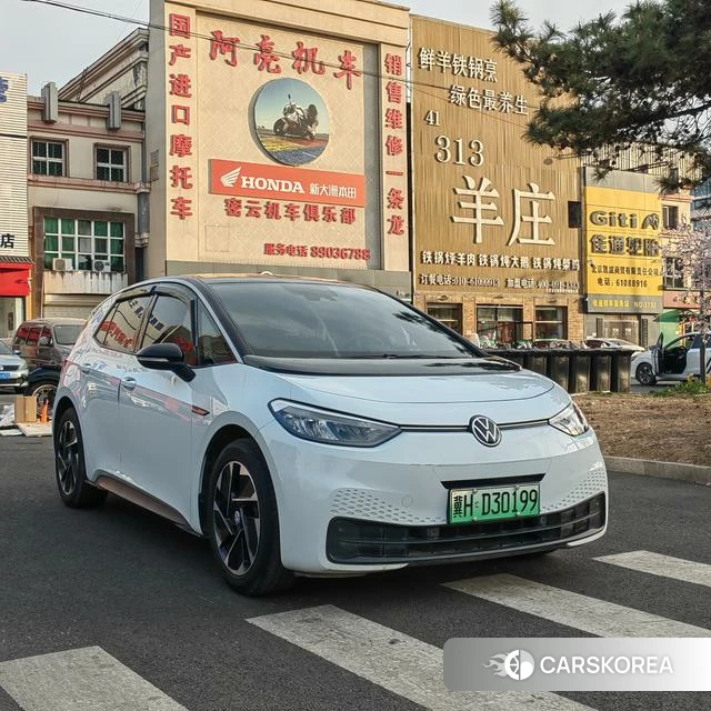 Volkswagen ID.3 2023 Белый из Китая