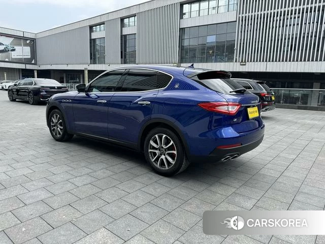 Maserati Levante 2021 Синий из Китая