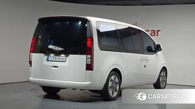 Hyundai Staria 2023 Белый из Кореи
