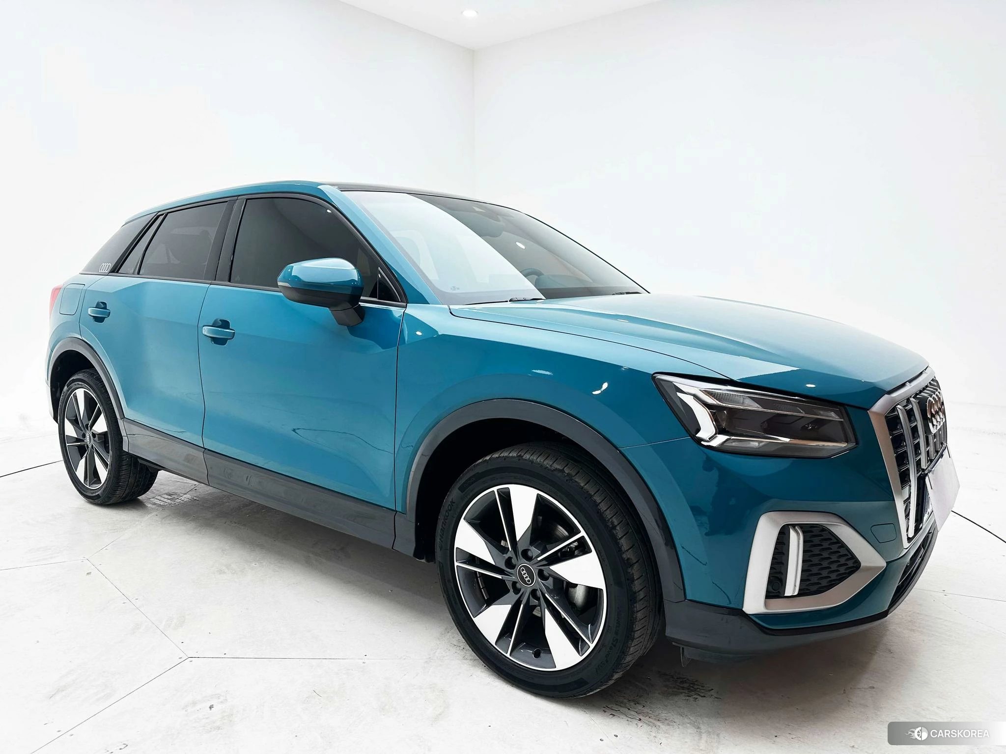 Audi Q2L 2021 Синий из Китая