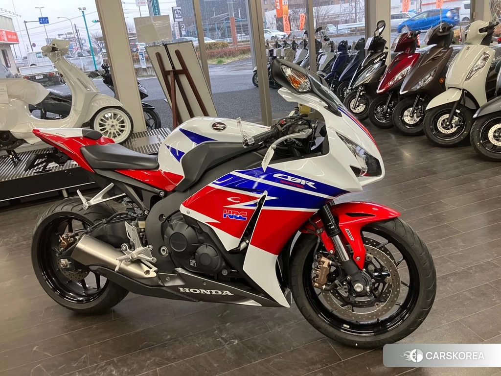 Проданный Honda CBR1000RR 2015 из Японии, фото 2