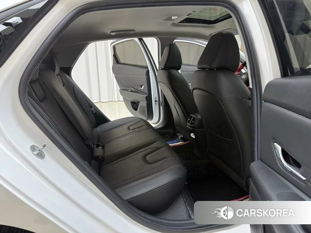 Hyundai Elantra 2021 Белый из Китая
