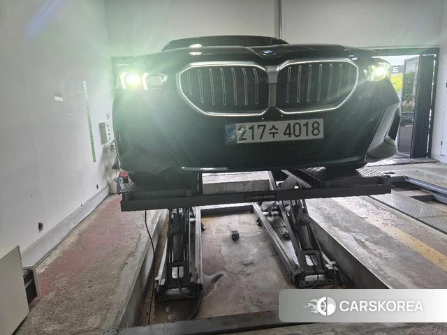 BMW 5 Series (G60) 2023 Серый из Кореи