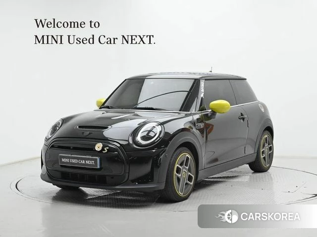 Mini Cooper Electric 2022 Черный из Кореи