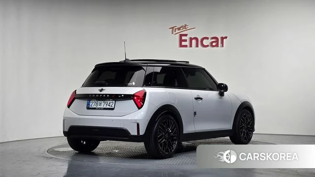 Mini Cooper S 4th Generation 2024 Белый из Кореи