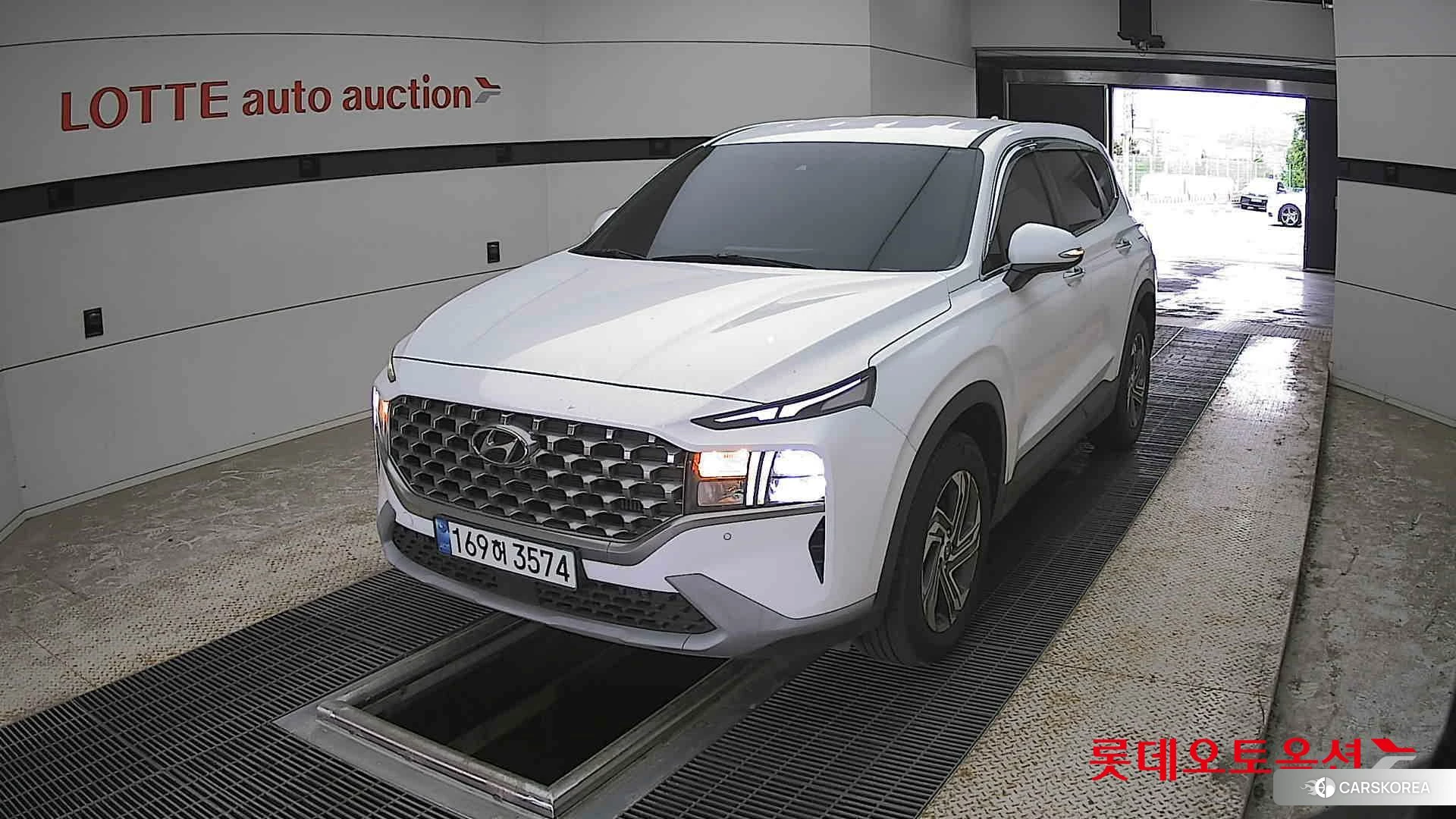Hyundai Santa Fe 2022 Creamy White Pearl (optional) из Кореи