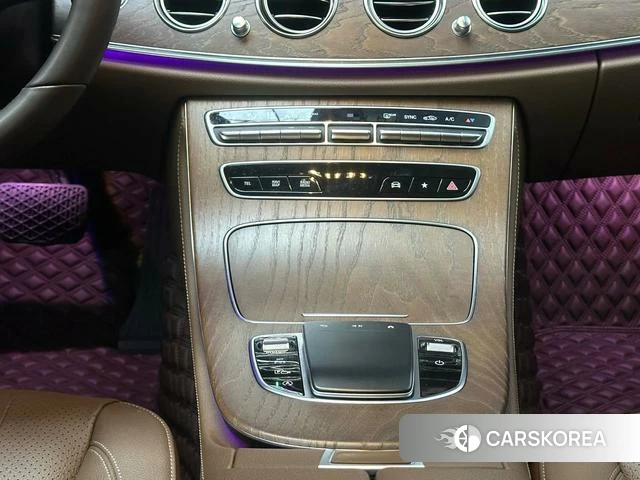 Mercedes-Benz E-class 2021 Черный из Китая