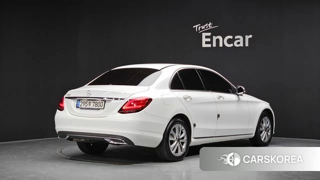 Mercedes-Benz C-Class W205 2020 Белый из Кореи