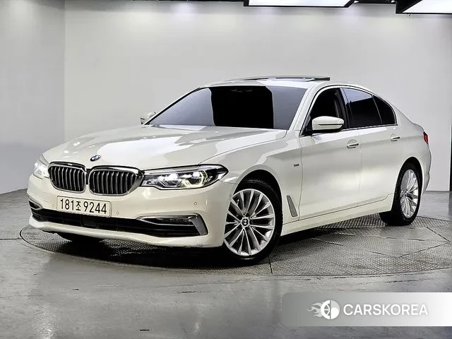 BMW 5 Series (G30) 2018 Белый из Кореи