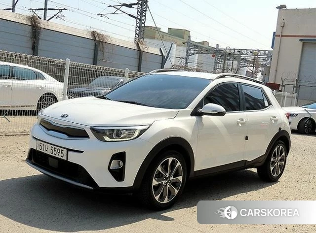 Kia Stonic 2018 Белый из Кореи