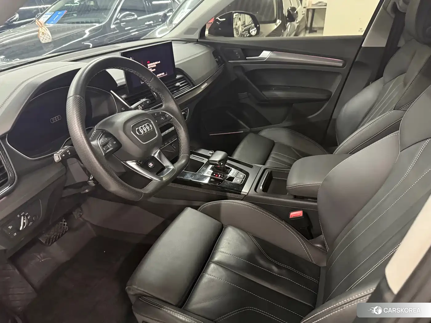 Audi Q5L 2023 Черный из Китая