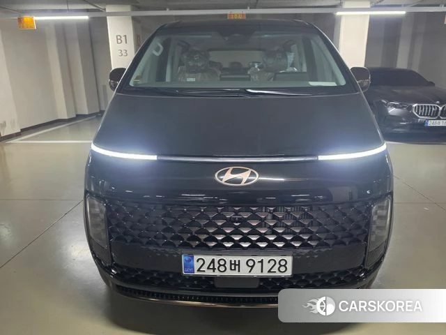 Hyundai Staria 2025 Черный из Кореи