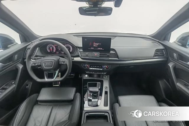 Audi Q5L 2023 Черный из Китая