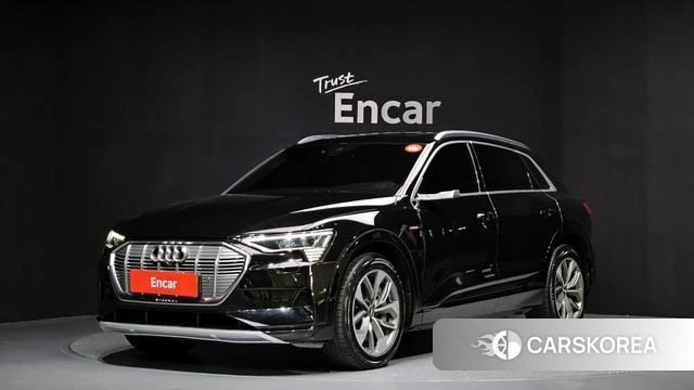 Audi e-Tron 2020 Черный из Кореи