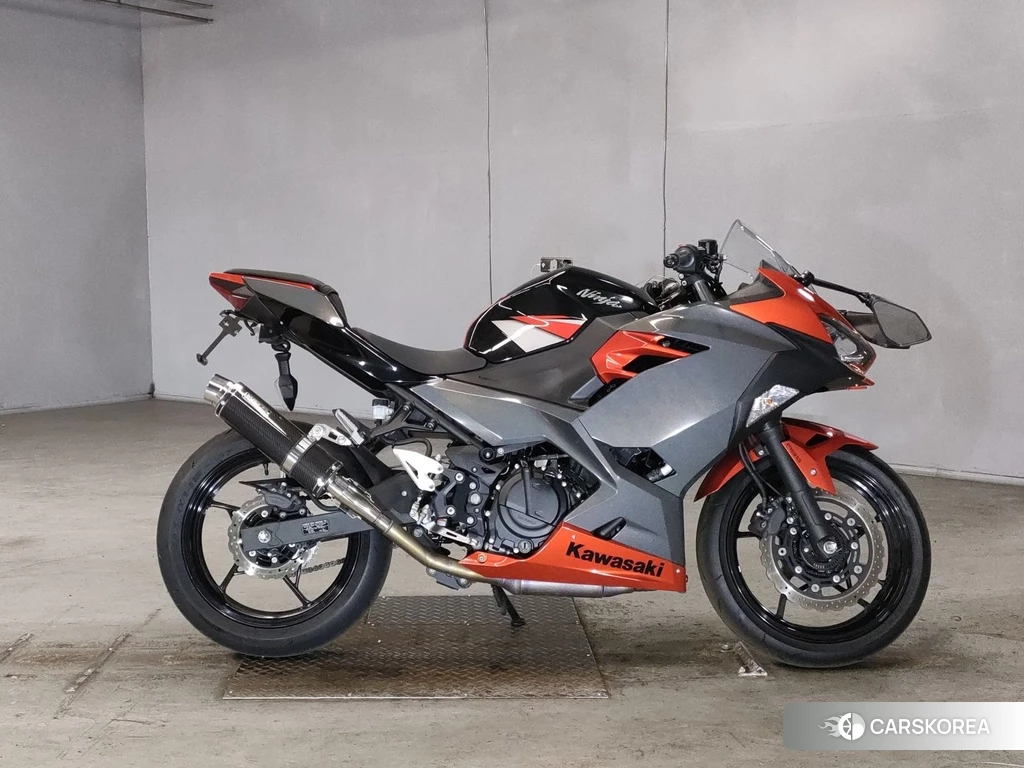 Проданный Kawasaki NINJA 400 2018 из Японии