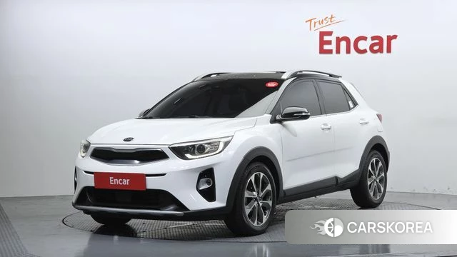 Kia Stonic 2018 Белый из Кореи