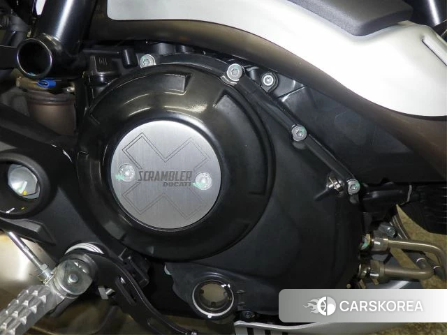Engine photo