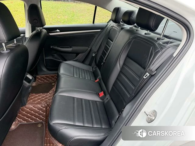 Volkswagen Bora 2021 Белый из Китая