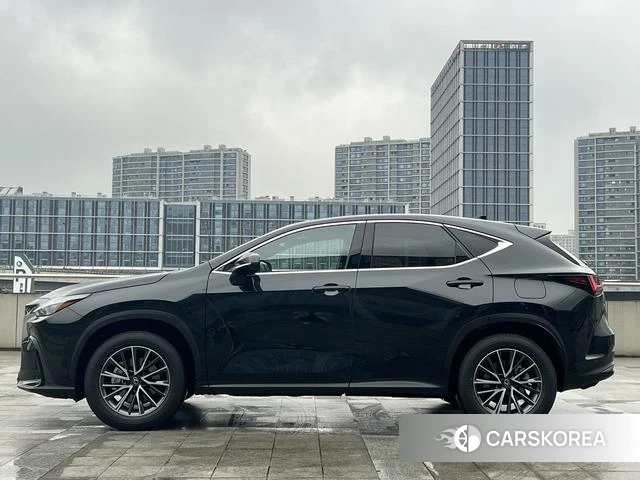 Lexus NX 2026 Черный из Китая