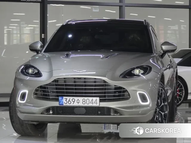 Aston Martin DBX 2022 Песочный из Кореи