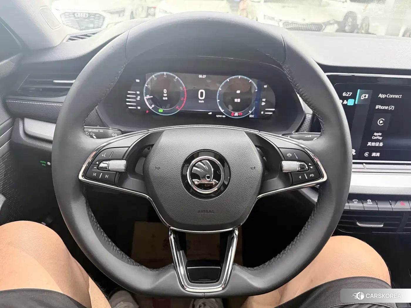 Skoda Octavia 2024 Белый из Китая