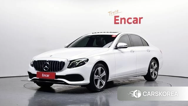 Mercedes-Benz E-Class W213 2019 Белый из Кореи