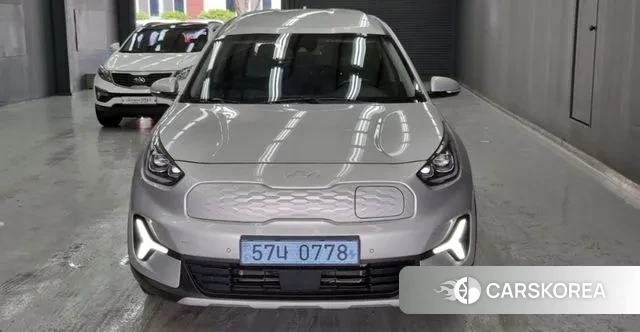 Kia Niro Plus 2022 Серебряный из Кореи