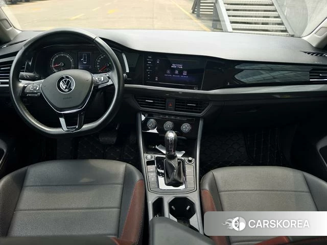 Volkswagen Bora 2022 Белый из Китая