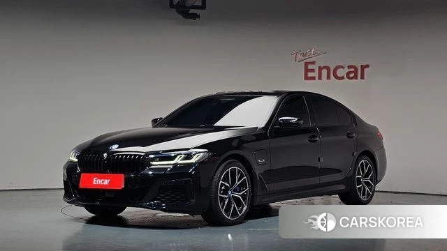 BMW 5 Series (G30) 2023 Черный из Кореи