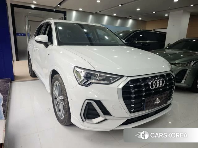 Audi Q3 2023 Белый из Китая