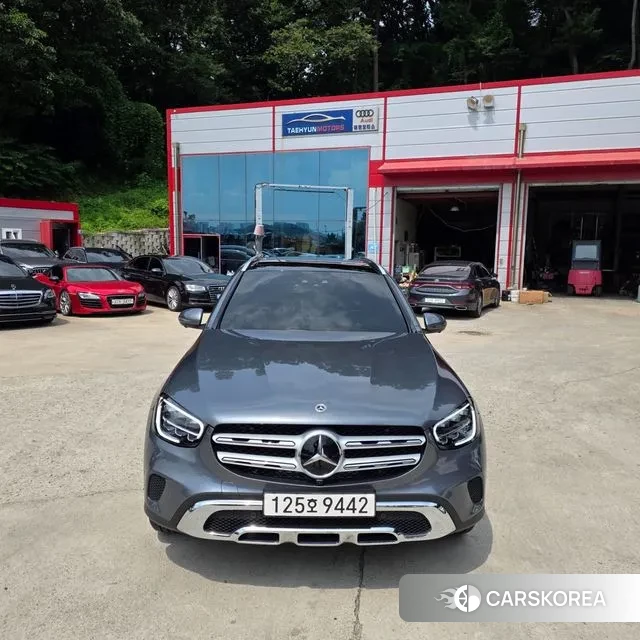 Mercedes-Benz GLC-Class X253 2022 Серебристо-серый из Кореи