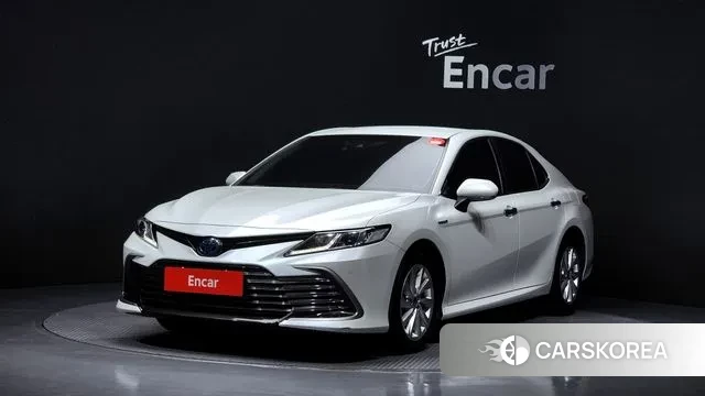 Toyota Camry (XV70) 2022 Белый из Кореи