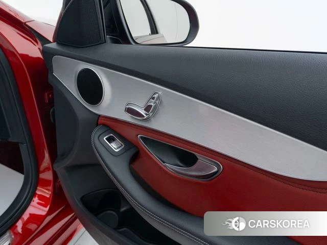 Mercedes-Benz Class C 2018 Красный из Китая