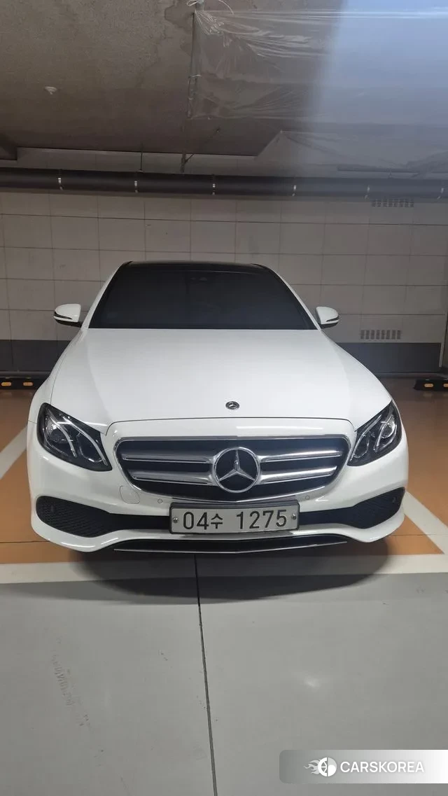 Mercedes-Benz E-Class W213 2019 Белый из Кореи