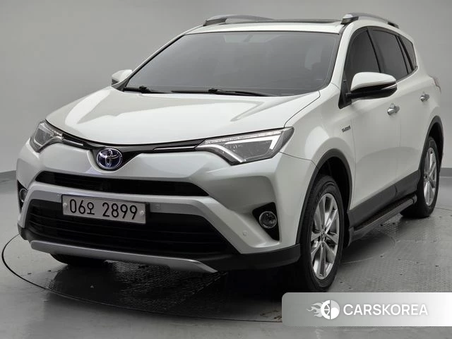 Toyota RAV4 2018 Белый из Кореи