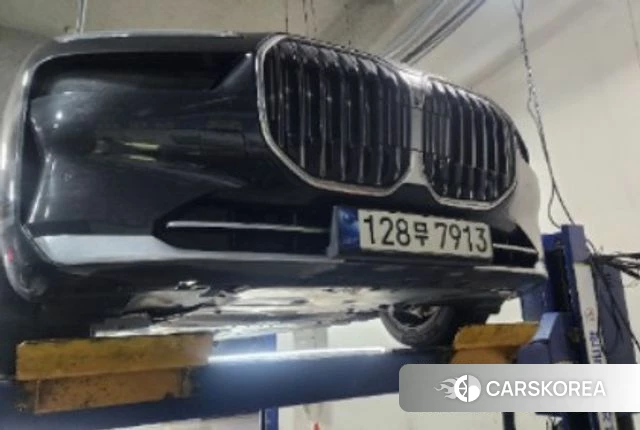 BMW 7 Series (G70) 2023 Черный из Кореи