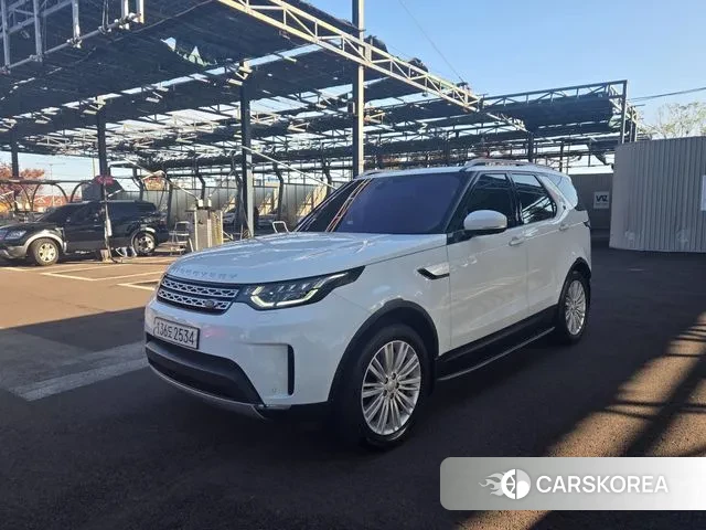 Land Rover Discovery 5 2020 Белый из Кореи