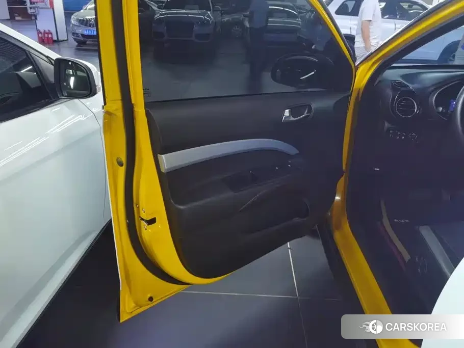 Kia KX1 2021 Белый из Китая