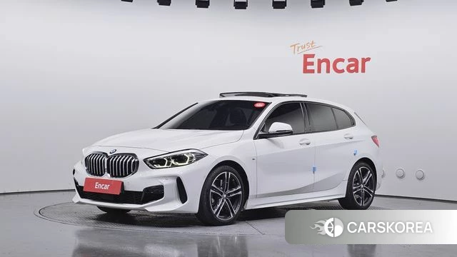 BMW 1 Series (F40) 2023 Белый из Кореи