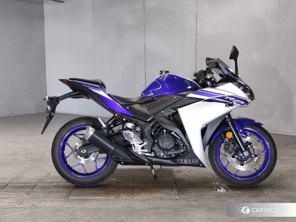 Проданный Yamaha YZF-R25 2016 из Японии