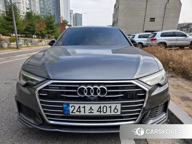Audi A6 (C8) 2022 Серый из Кореи