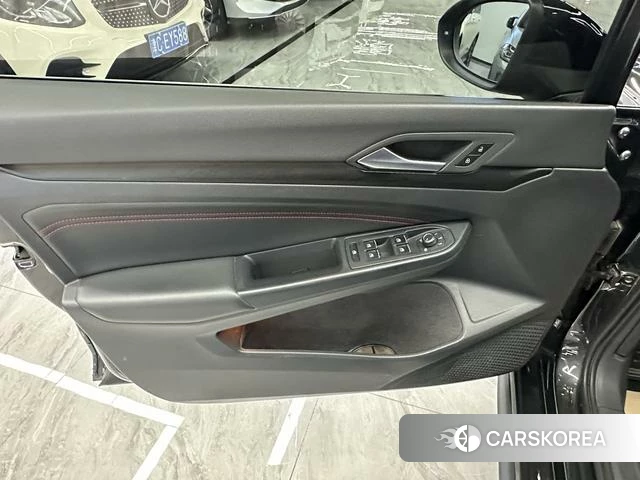 Volkswagen Golf GTI 2021 Черный из Китая